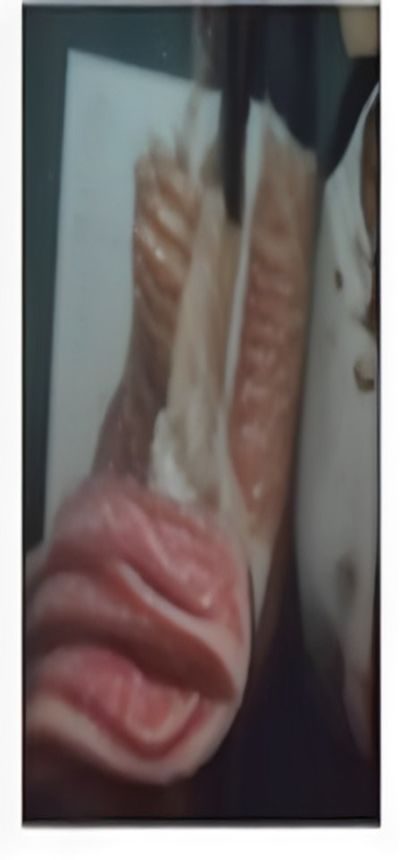 游戏平台 商店界面,展示游戏兑换码输入与皮肤预览,简洁明了适合快速操作